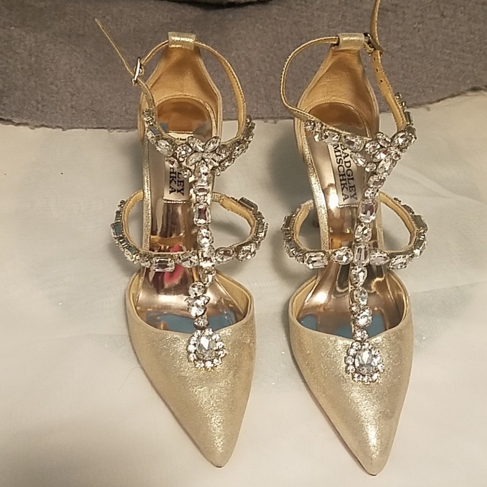 Bradgley Mischka new gold heels.
